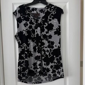 Dana Buchman Black and Gray Floral Blouse